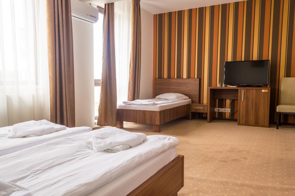 Hotel Mariss Alba Iulia Exterior foto