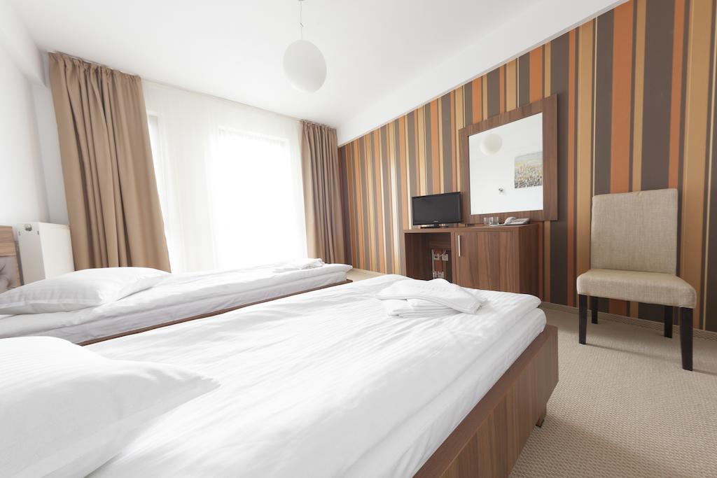 Hotel Mariss Alba Iulia Quarto foto